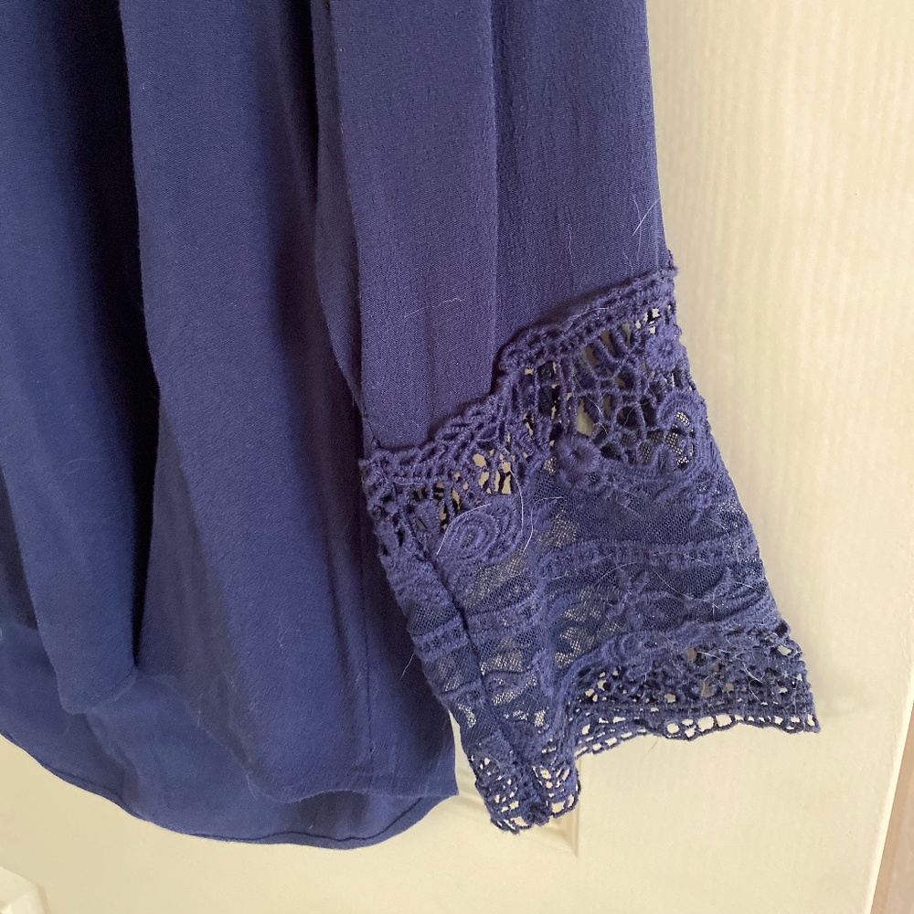 Daniel Rainn Navy, long sleeve blouse, size large